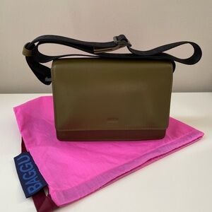 *RARE* Leather Baggu Small Block Purse - Kelp
